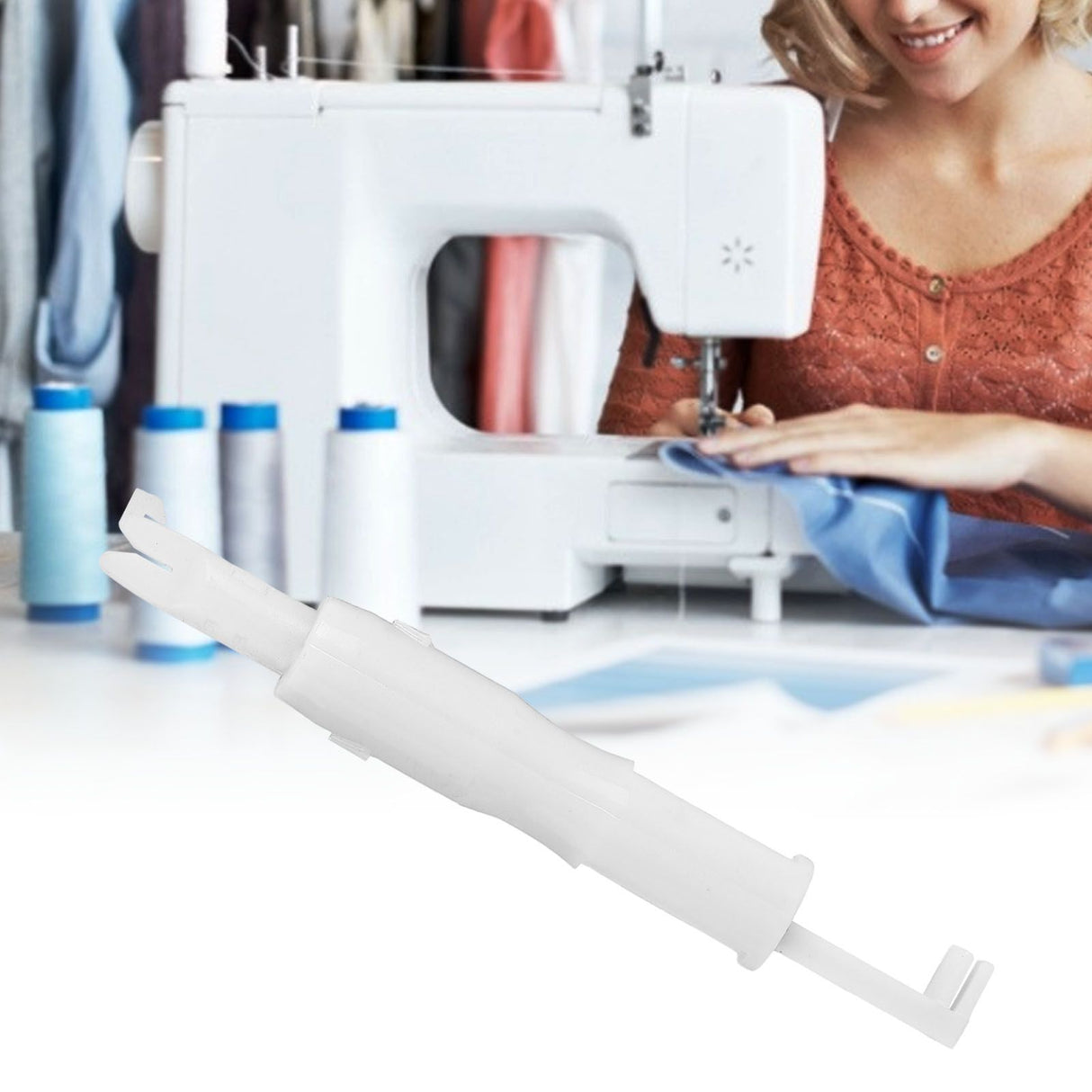 Household Needle Threader Multifunctional Automatic Needle Inserter for Sewing MachineWhite
