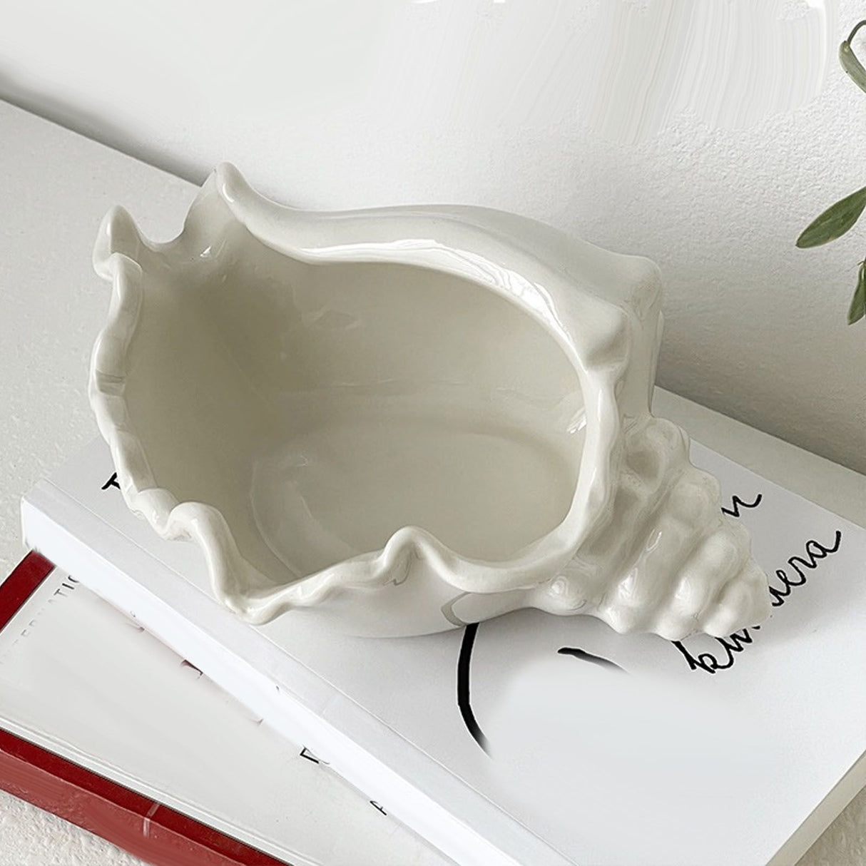 White Ceramic Conch Shell Conch Shape Ceramic Jewelry Tray Ocean Style Earrings Necklace Storage Dish Decorative Key Bowl
