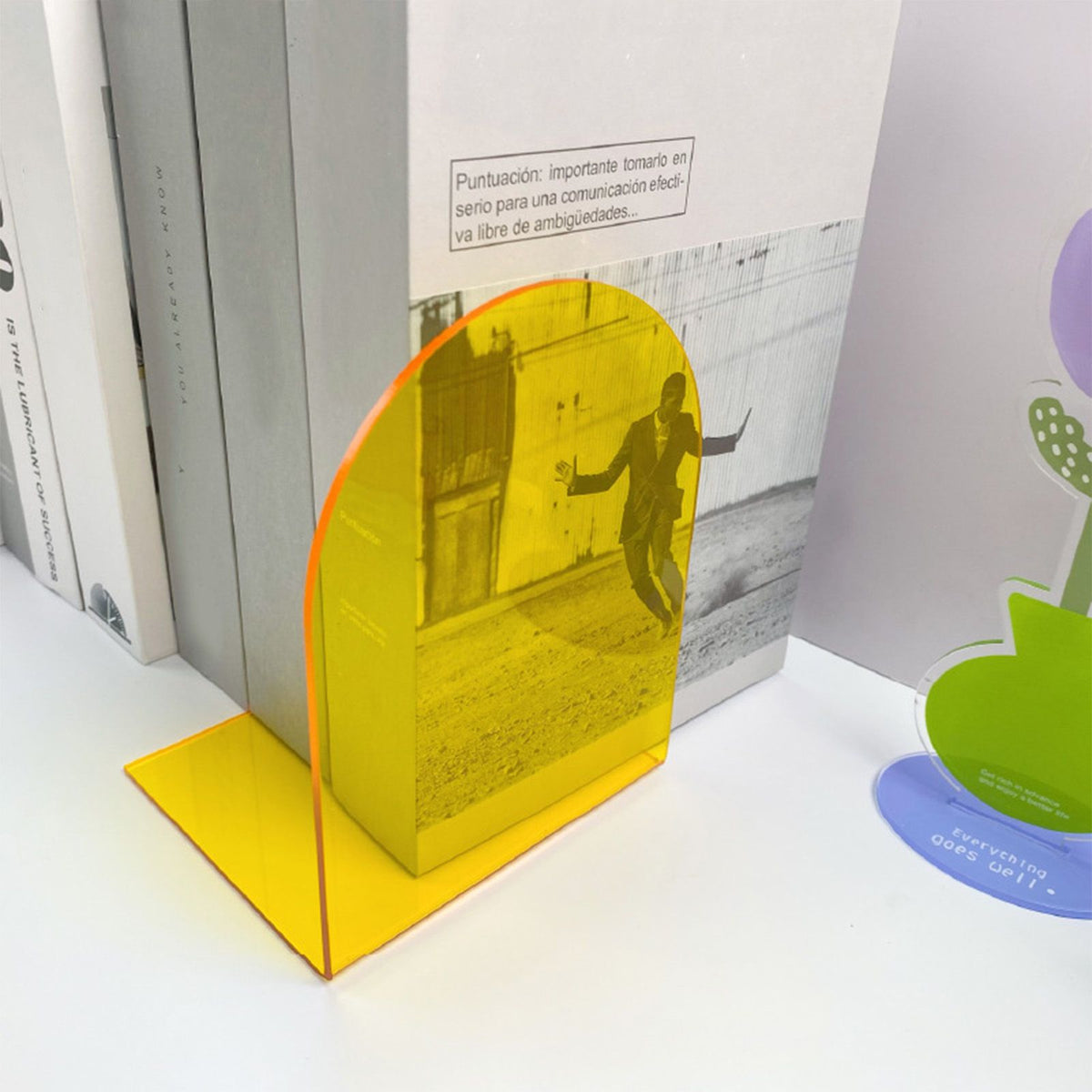 1 Pair of Bookends Thicken Non Slip Transparent Acrylic Desk Decorative Heavy Book End for Student Office L Shaped Yellow