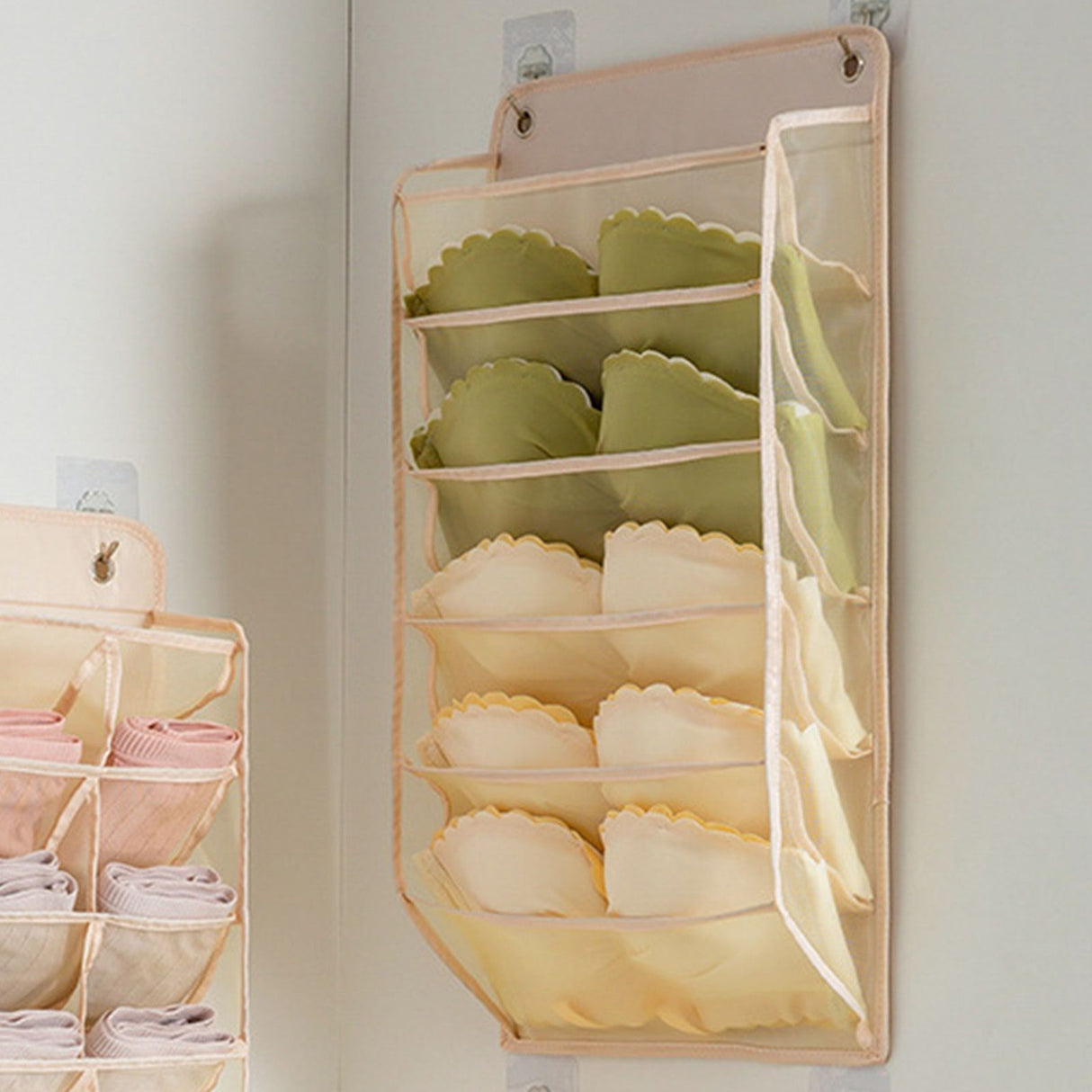 Closet Hanging Underwear Organizer Mesh Oxford Cloth PP Board Underwear Wall Shelf Wardrobe Hanging Storage Bag for Bra Socks Underpants 5 Pockets Beige