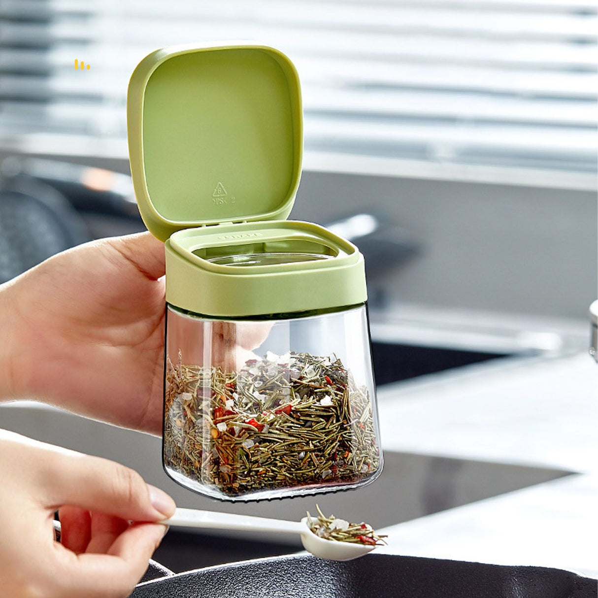 Spice Jar Glass Transparent Salt Sugar Pepper Seasoning Container Bottle for Home Kitchen Green