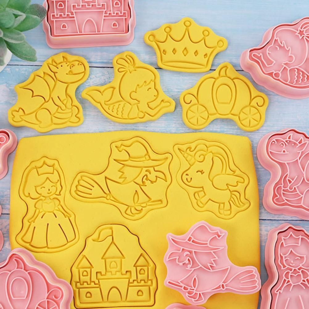 8Pcs 3D Biscuit Cutters Cartoon Dinosaur Fruit Vegetable Birthday Biscuit Mould Baking Mould Hand Press Biscuit Stamp