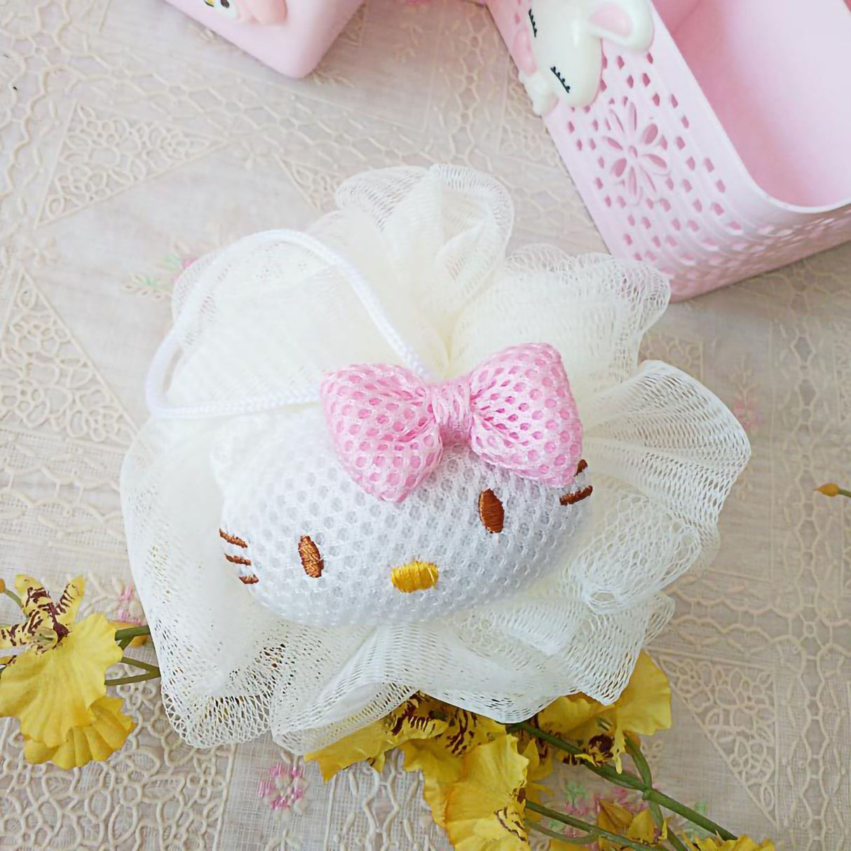 Bath Ball Cute Cartoon Shower Puff Loofah Body Scrubber PE Tool for Cleaning Bathing White Cat