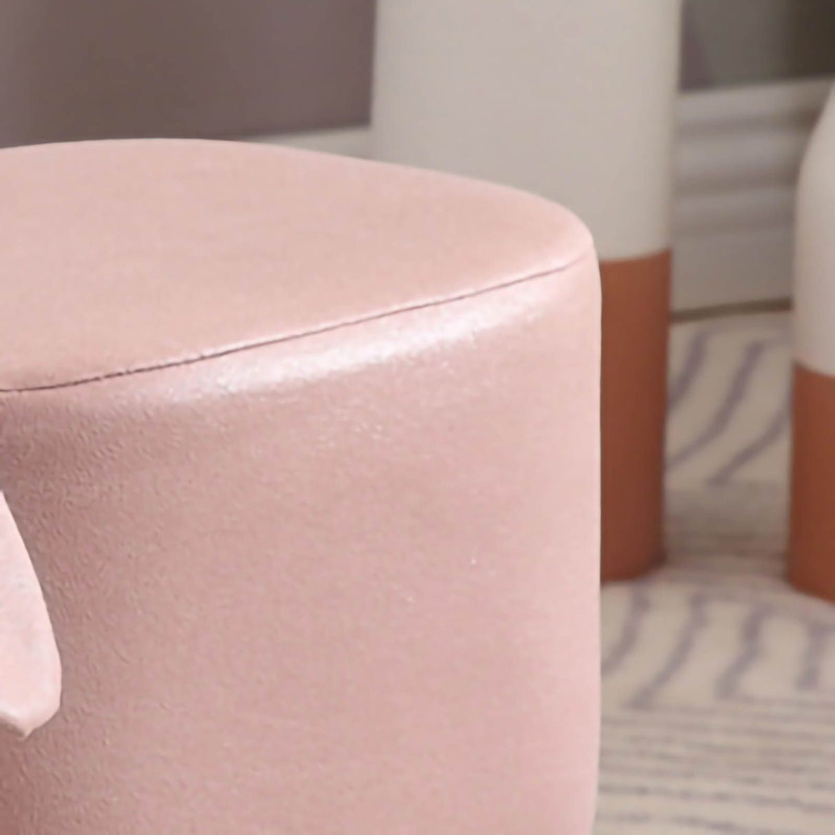 Children Wooden Low Stools Cute Cartoon Children Stool Small Dog Shape Stool for Home Kindergarten Pink