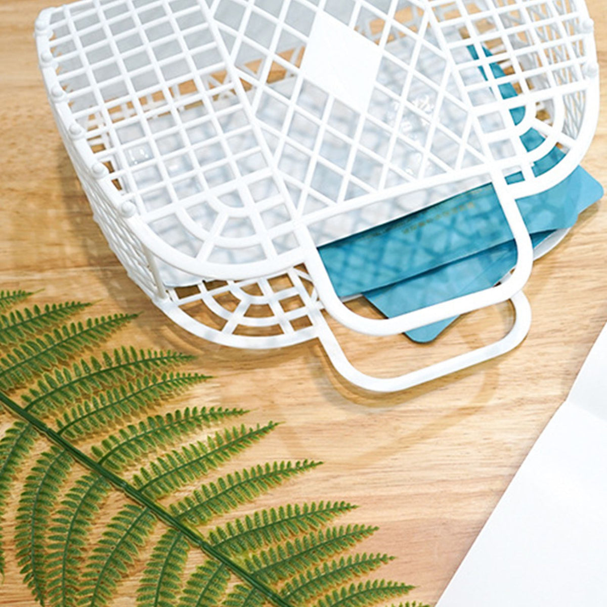 Hollow Storage Basket Plastic Reusable Portable Foldable Bag for Beach Home Bedside Shopping Toys Clothes White 250x110x220mm/9.84x4.33x8.66in