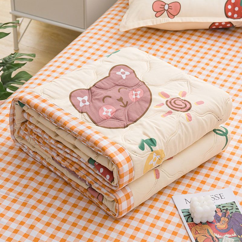 Summer Blanket Polyester Fiber Washable Skin Friendly Summer Quilt Thin Blanket Bed Accessories for Dormitory Bear 180x200cm/70.87x78.74in