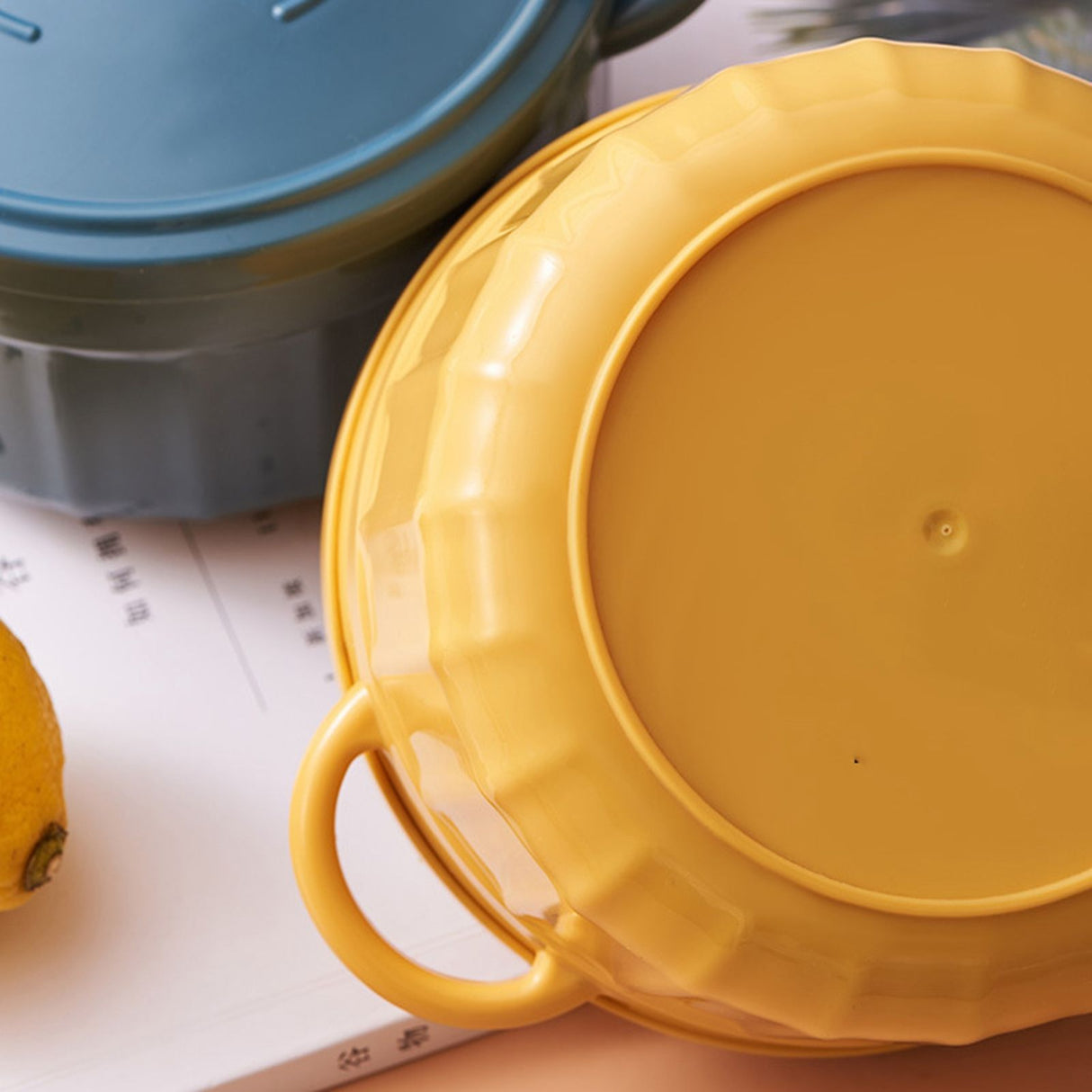 Noodles Bowl with Lid Binaural Noodles Bowl Home Dorm Student Covered Bowl Large Yellow
