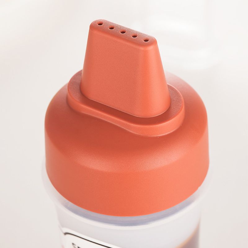 Squeeze Bottle Graduated Thicken Bottle Clear Identifying Labels Convenient Sauce Bottle for Kitchen Red