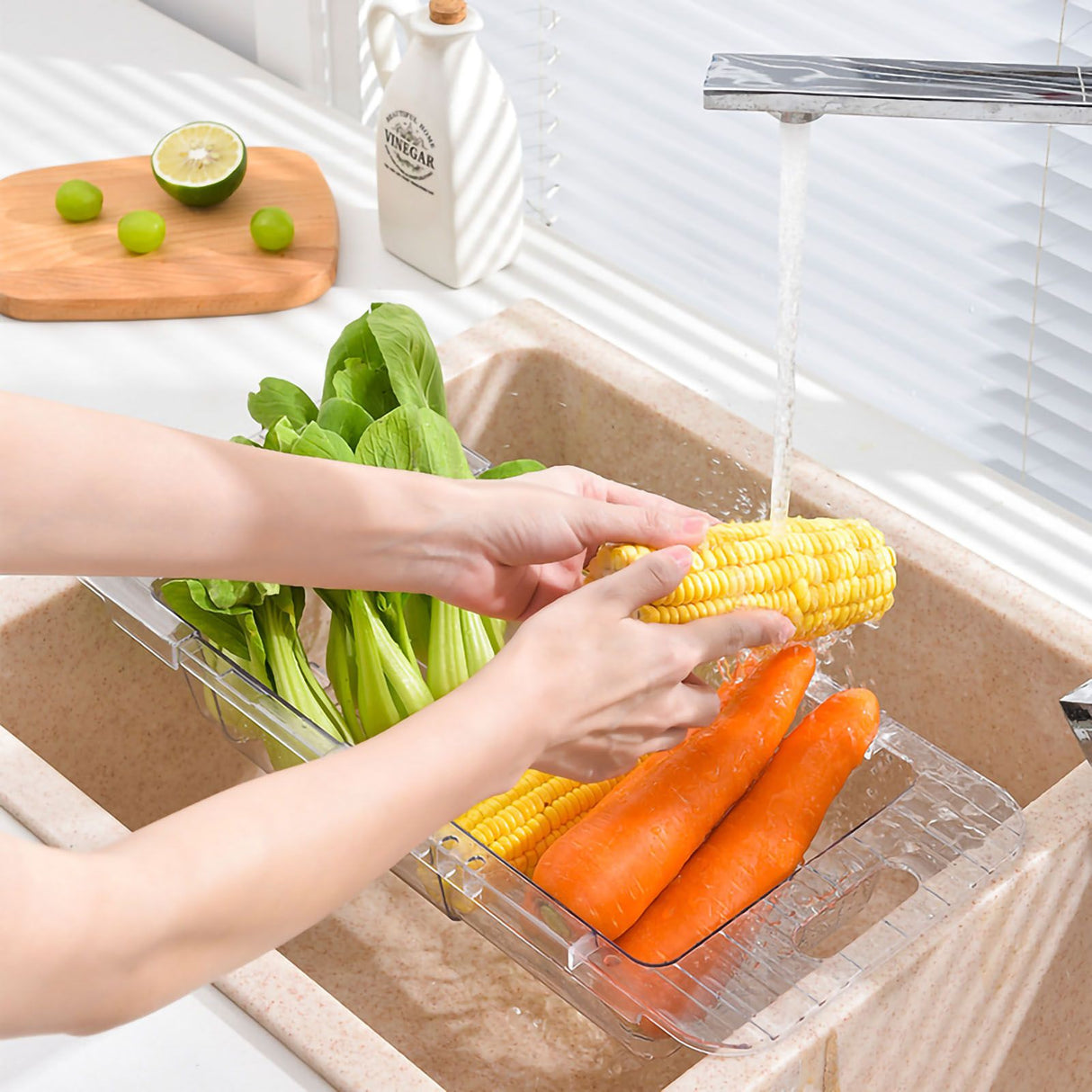 Over The Sink Strainer Retractable Design Transparent Fast Draining Durable PET Sink Colander Transparent Strainer with Retractable Design