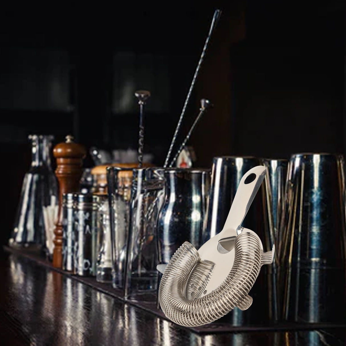 Stainless Steel Bar Strainer Multifunctional Cocktail Strainer Kitchen Household Wine Filter Colander