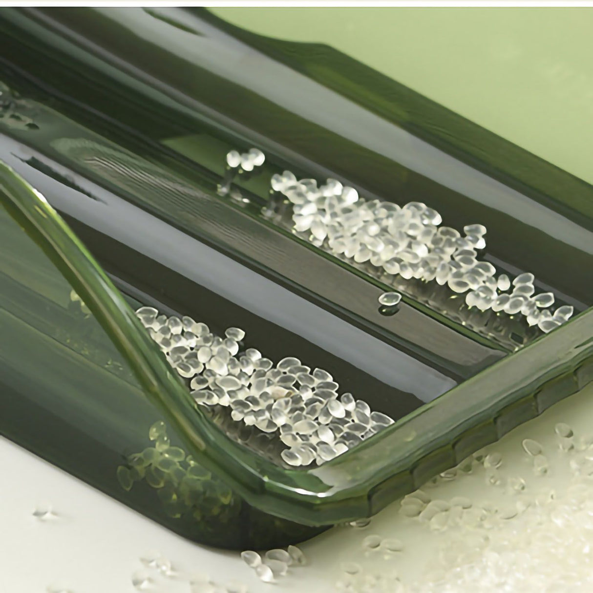 Egg Storage Box Plastic Automatic Rolling Transparent Thickened Grooved Egg Storage Container for Refrigerator Kitchen Green