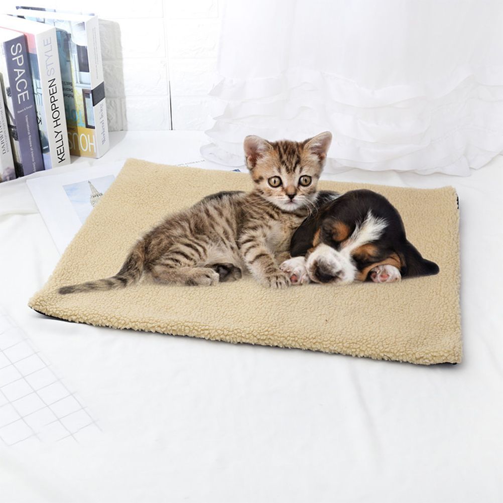 Pet Blanket Self Heating Blanket for Cats Dogs Heating Mat Warm Cozy Pet Blanket Bed Mat