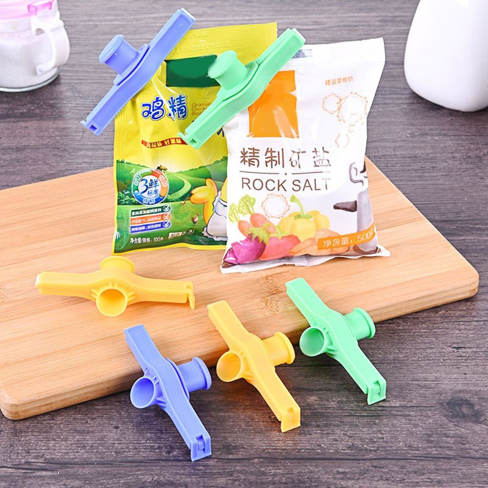 Random Food Bag Sealing Clips Striping with Discharge Nozzle Sealing Clamps Seasoning Bag Tools