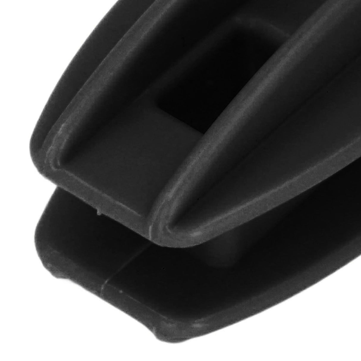 100PCS Electric Fence Insulator Weather Resistant ABS Square Tube Post Insulator for Steel Wire Black