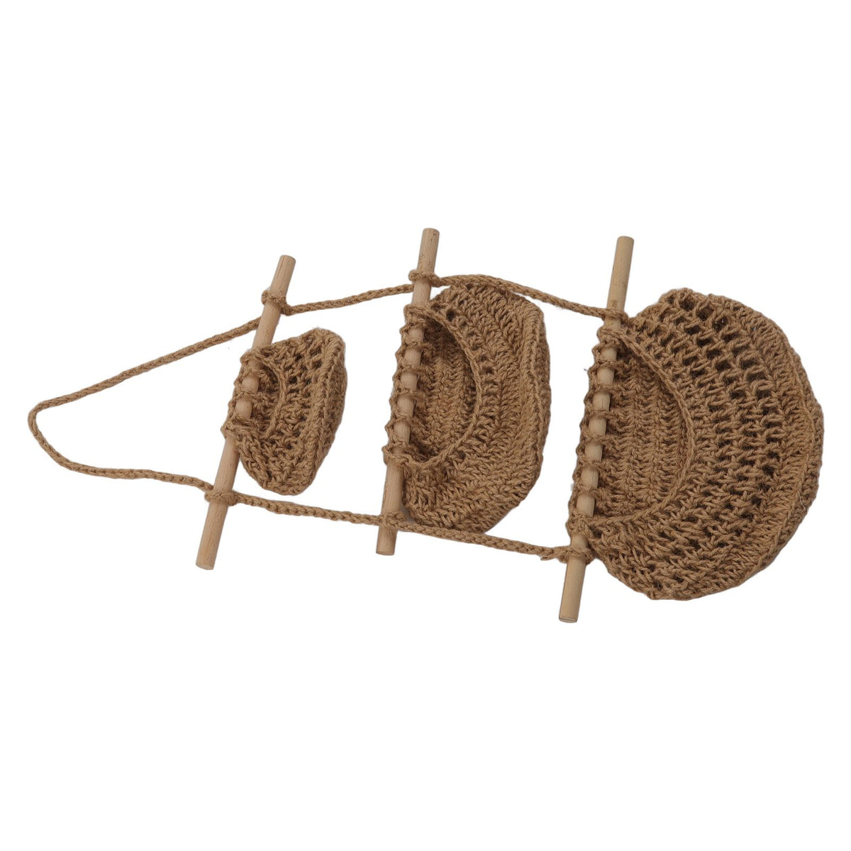 Hanging Fruit Basket 3 Tier Wall Mounted Handcraft Hemp Rope Wood 3 Tier Hanging Wall Basket for Toys Pet Plush Toys Dolls