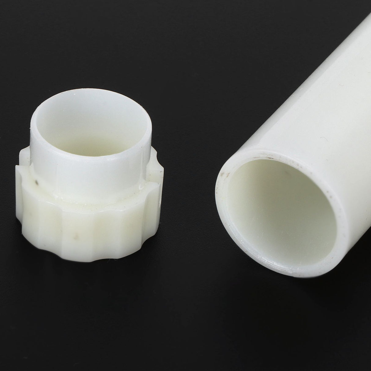 12PCS Queen Bee Cages Plastic Protective Cover Rearing Cup Beekeeper Beekeeping Supplies