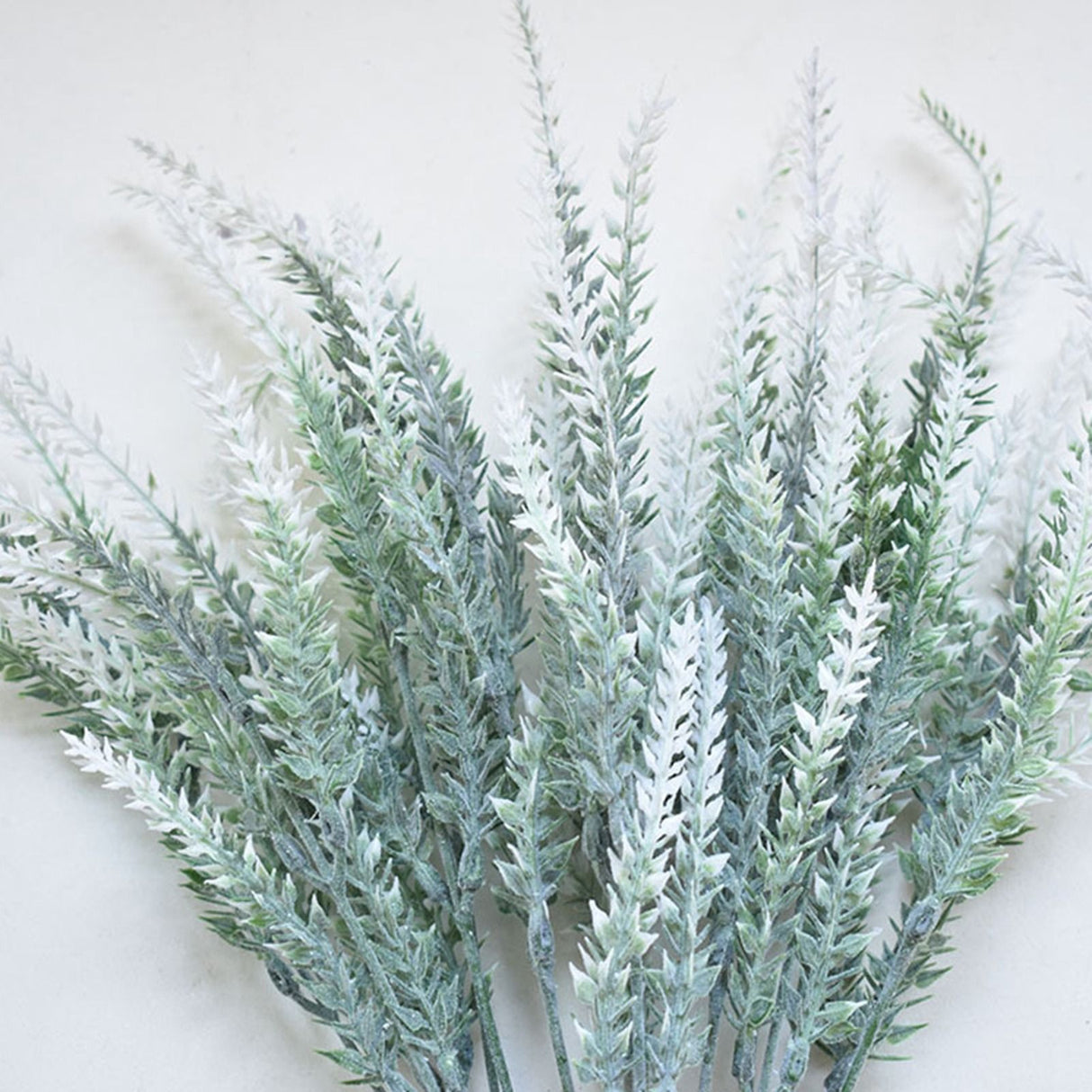 Plastic Artificial Lavender Flowers Odorless Realistic Fake Lavender for Scene Decoration Wedding Celebration White