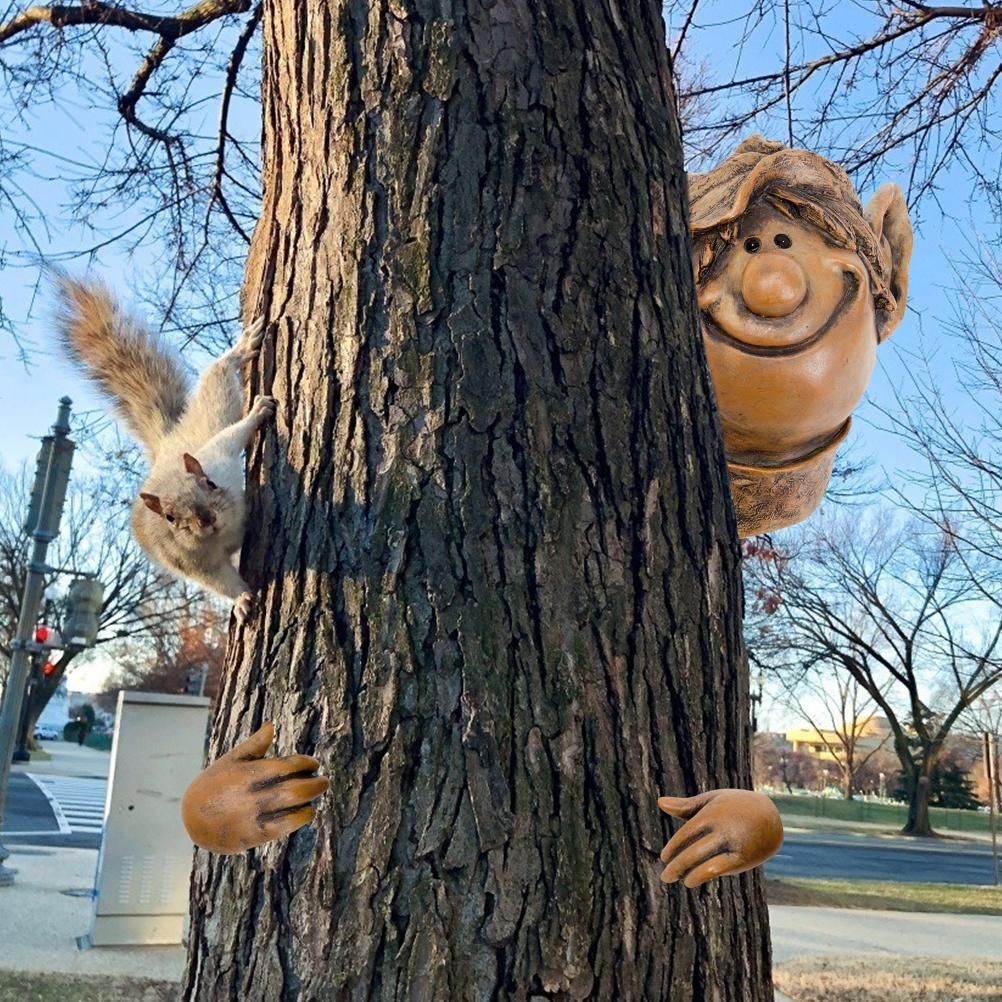 Garden Elf Tree Hugger Polyresin Tree Sculpture Garden Peeker Yard Art for Home Decoration