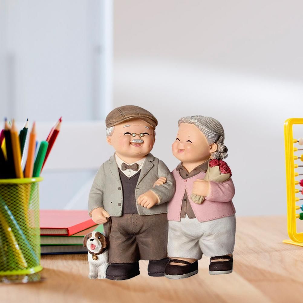 Elderly Couple Resin Statue Romantic Elderly Craft Adornment Home Decor Happy Couple Figurine for DIY Decoration