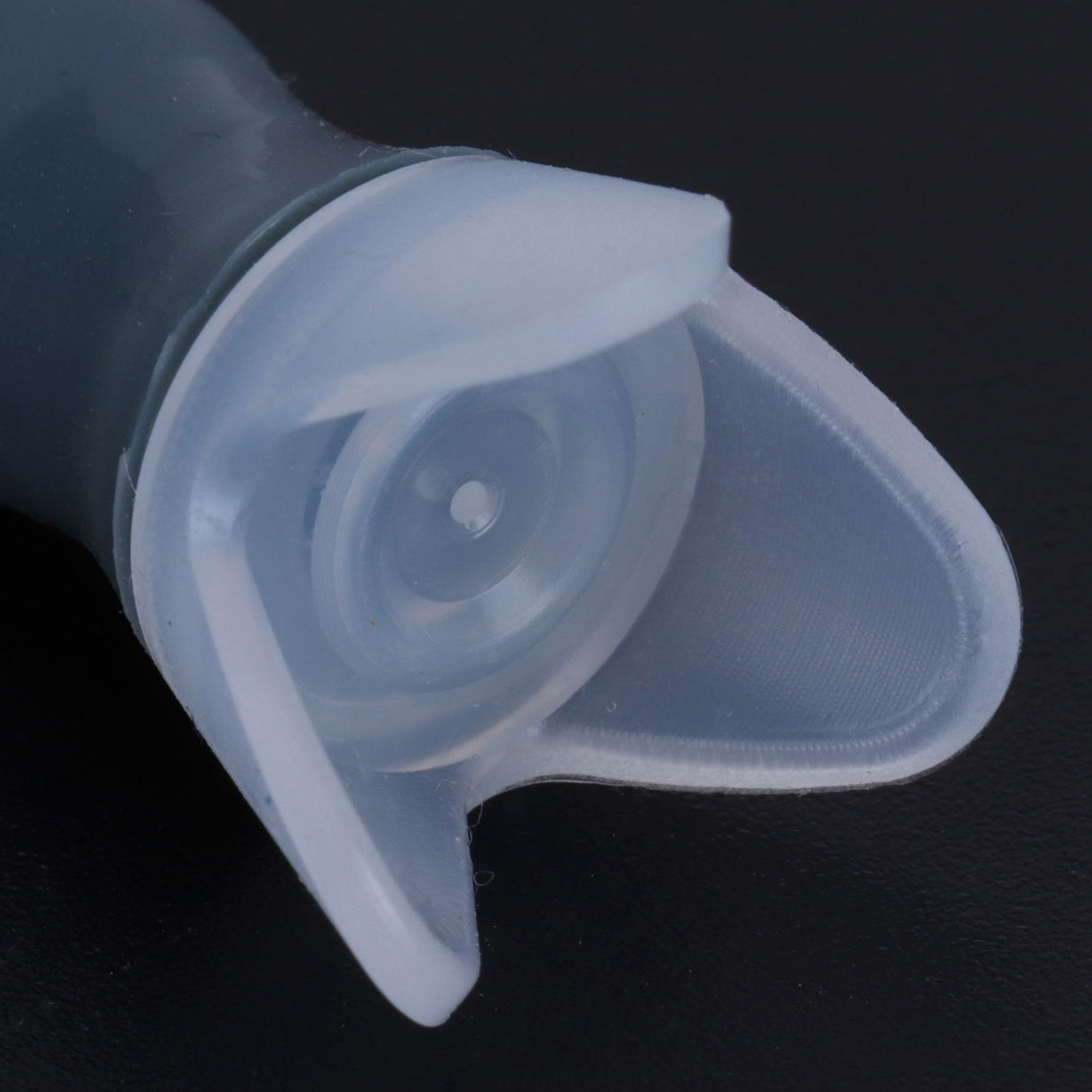 2Pcs Ear Plugs Waterproof Noise Reduction Silicone Protective Earplug for Swimming Flying(Gray L+Box )