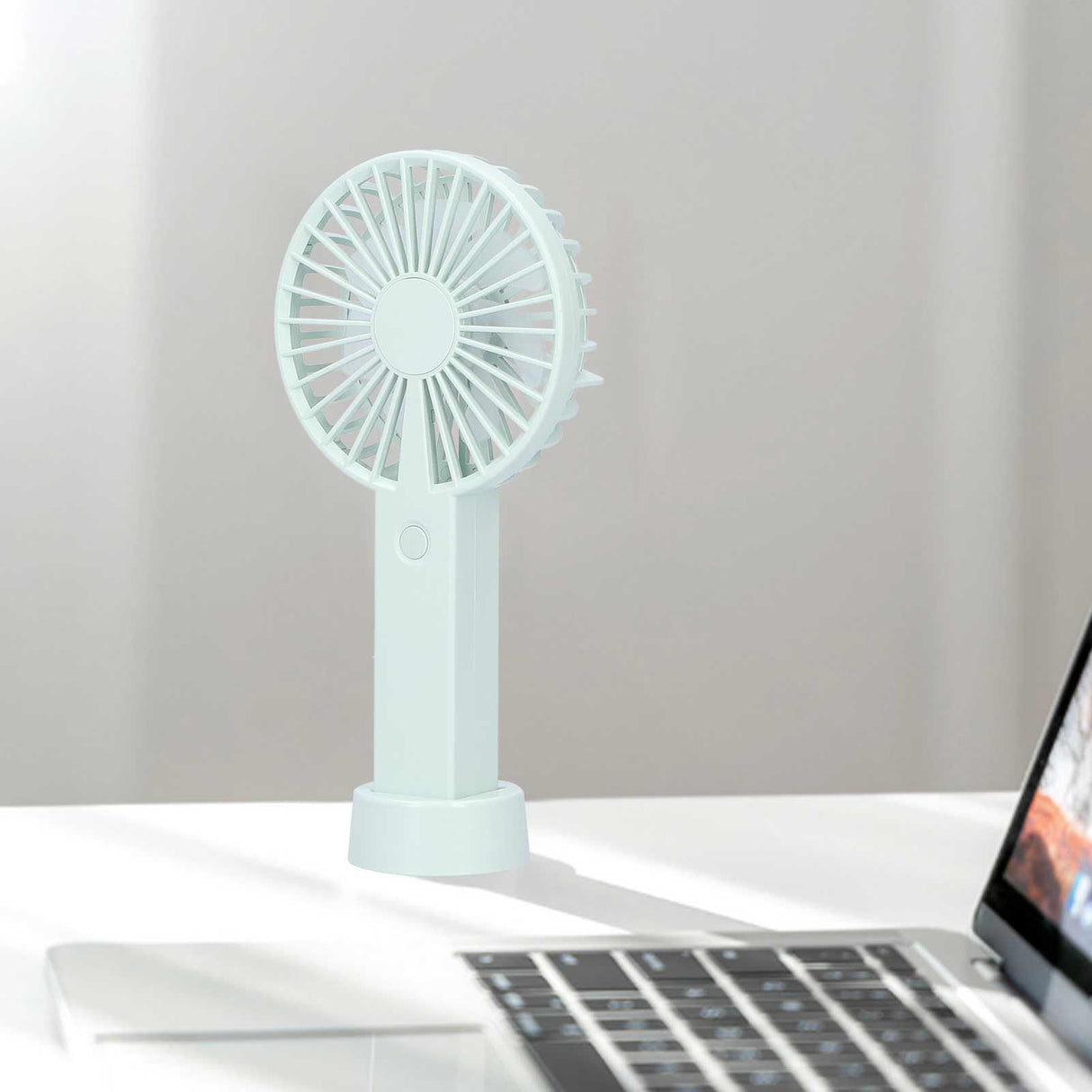 Green Parallel Wind Fan Mini USB Charging Mute Outdoor Handheld Fan with Base for Outdoor