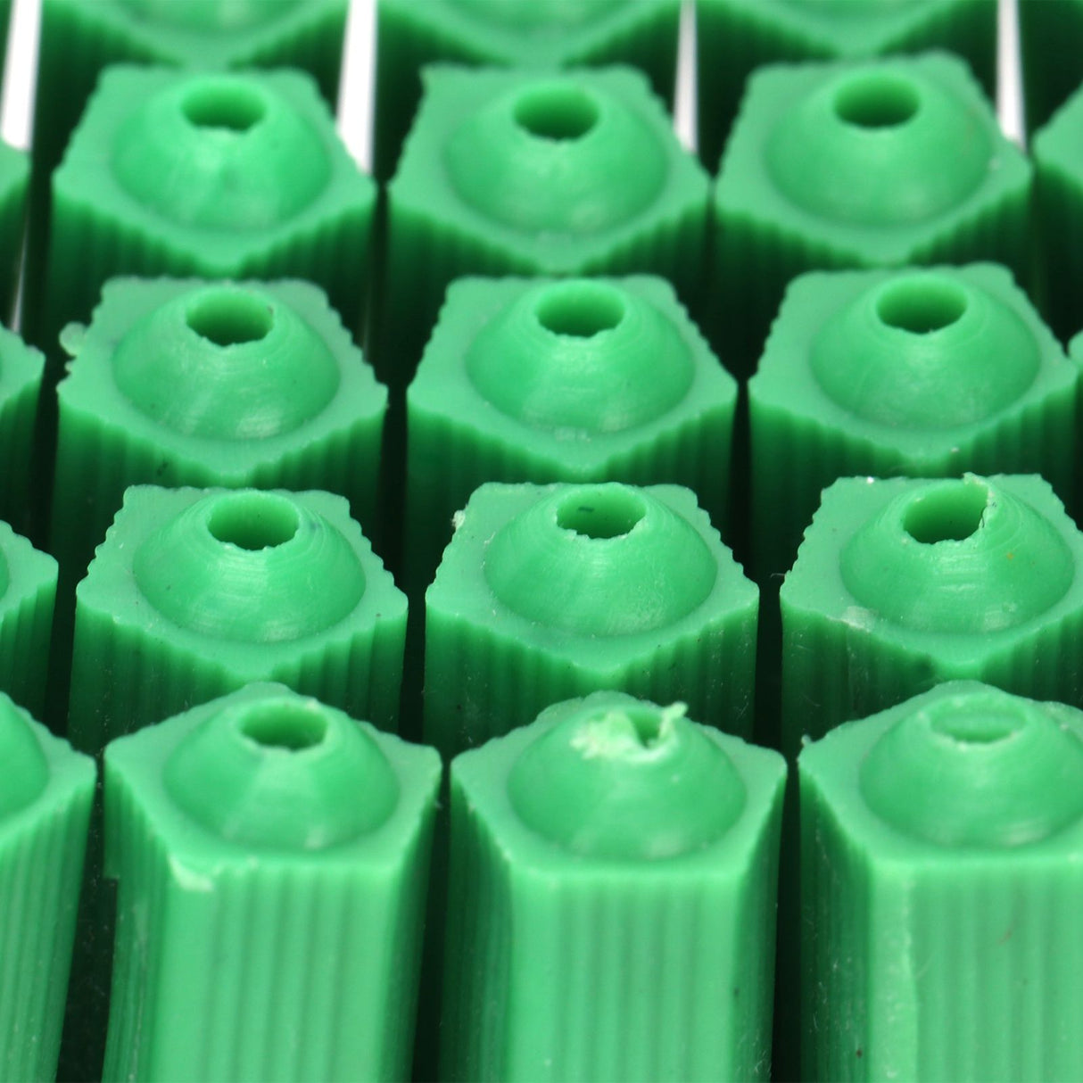 100Pcs M6 Expansion Pipe Plastic Wall Plug Fixing Expansion Tube Accessory Green