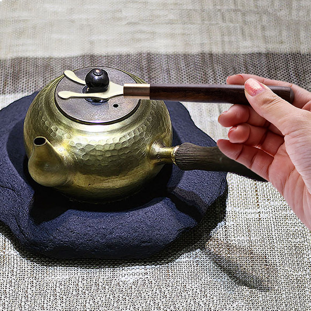 Tea Pot Heat Insulation Tea Clip Fork with Wooden Handle Cast Iron Head Coffee Tea Tools