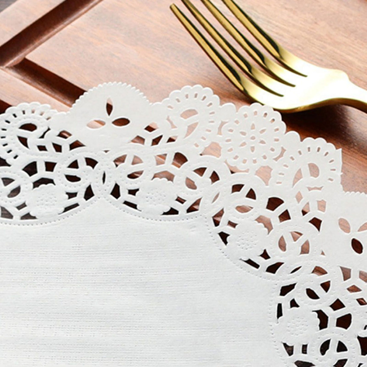 150pcs White Lace Round Paper Doilies Disposable Hollow Flower Oil Absorbing Paper for Fried Food Pizza Desserts Cake 150pcs Oil Absorbing Paper