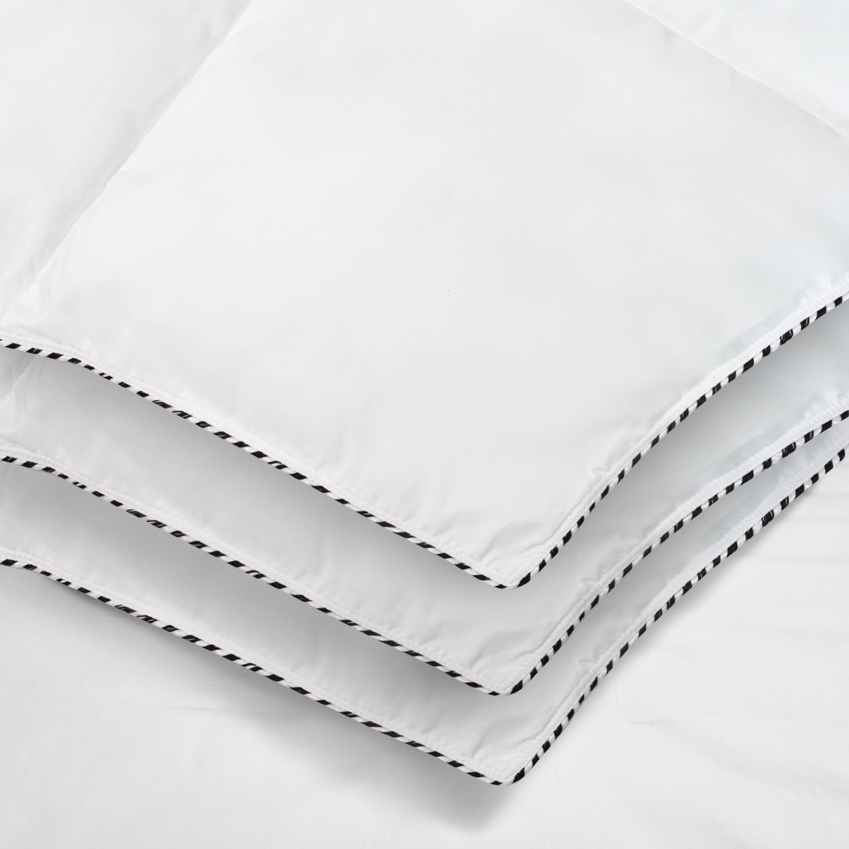 Royal Comfort Bamboo Blend Quilt 250GSM Luxury Duvet 100% Cotton Cover - Single - White
