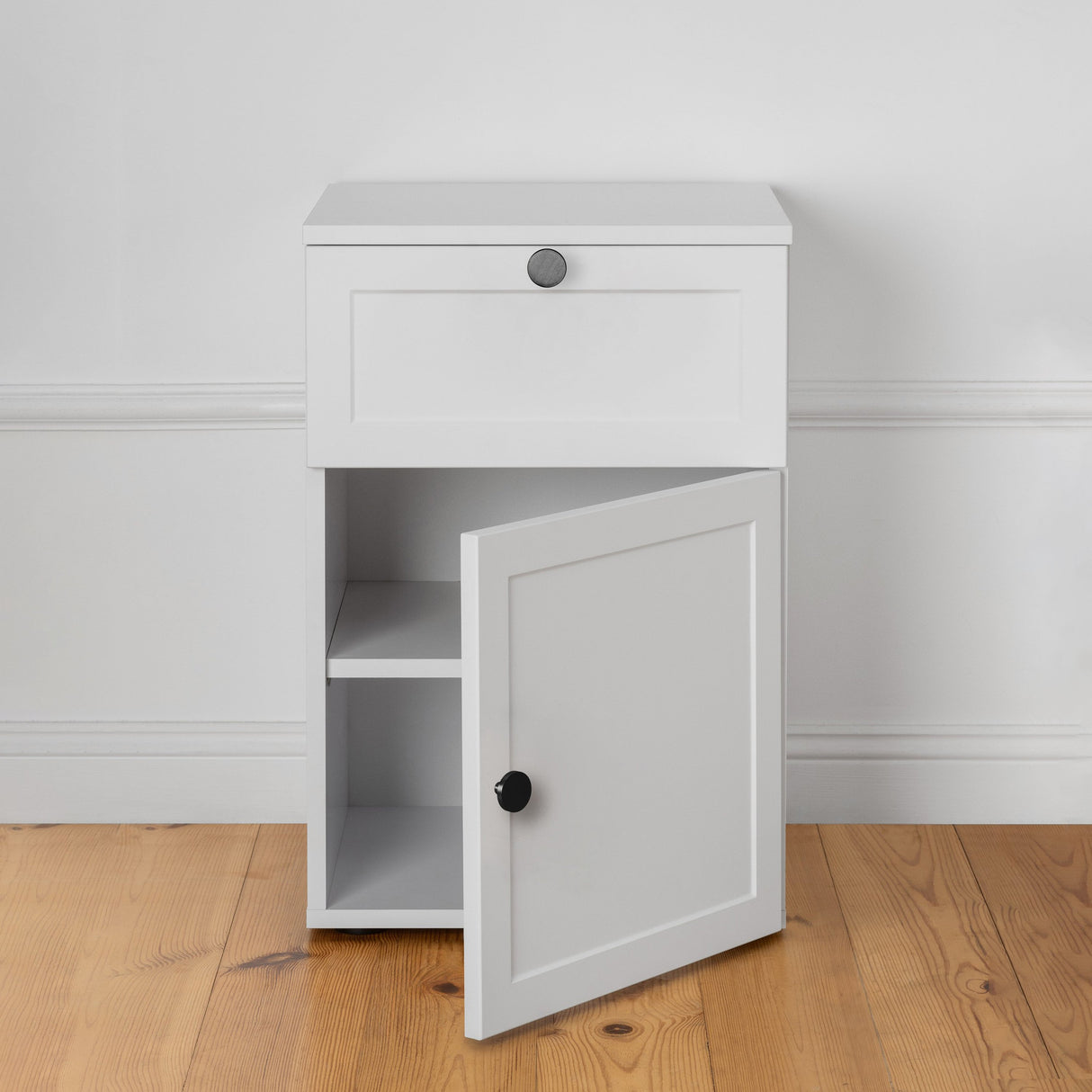 PORTO BEDSIDE TABLE - WHITE - HAMPTONS - ROUND BLACK