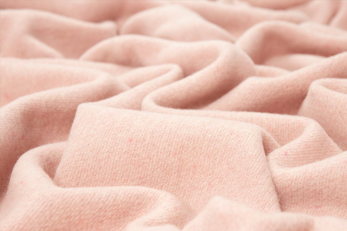 Luxurious Merino Wool Blend Throw Blanket - Blush