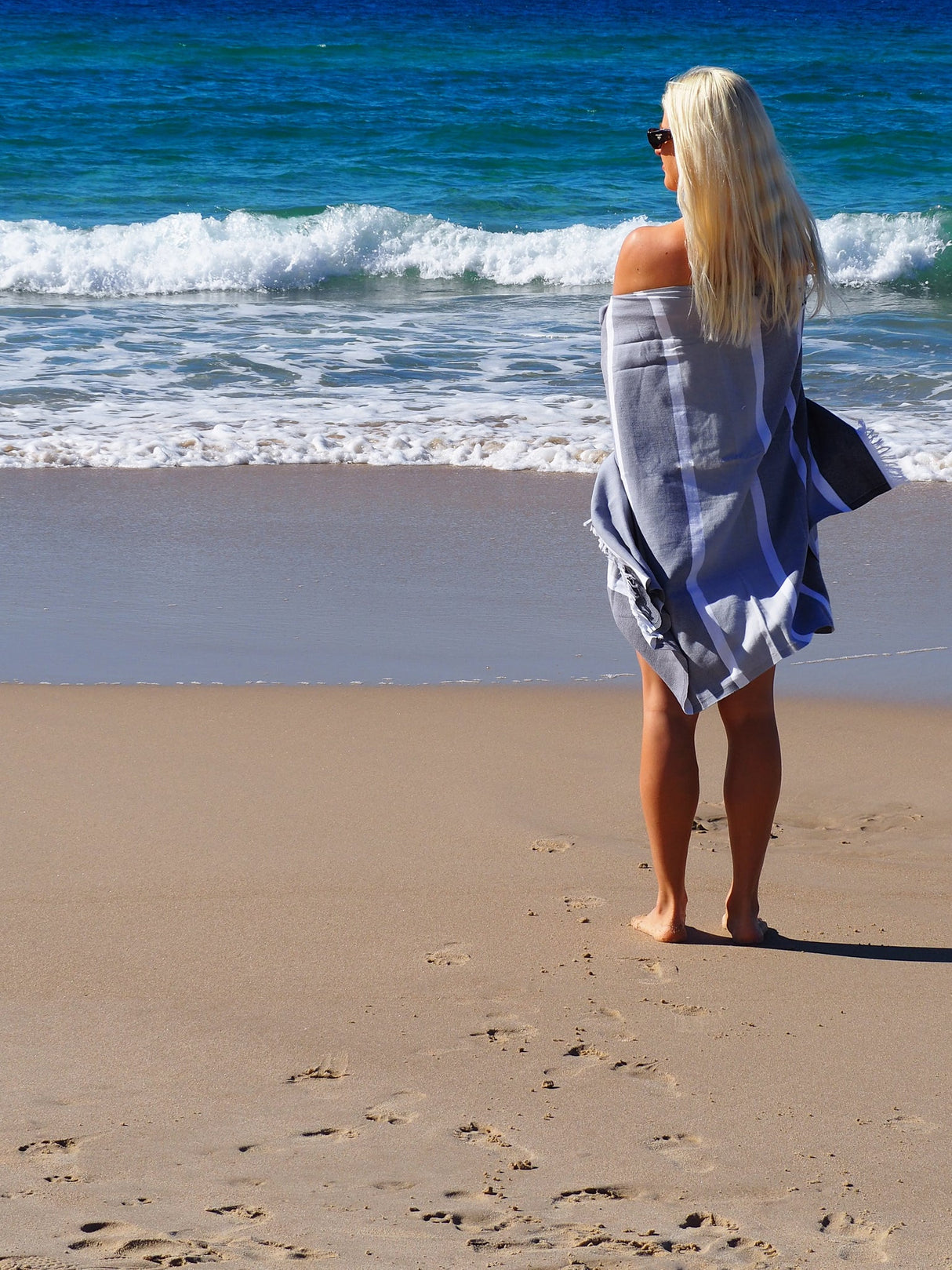Sorrento Monochrome Quick-Dry Turkish Cotton Beach Towel