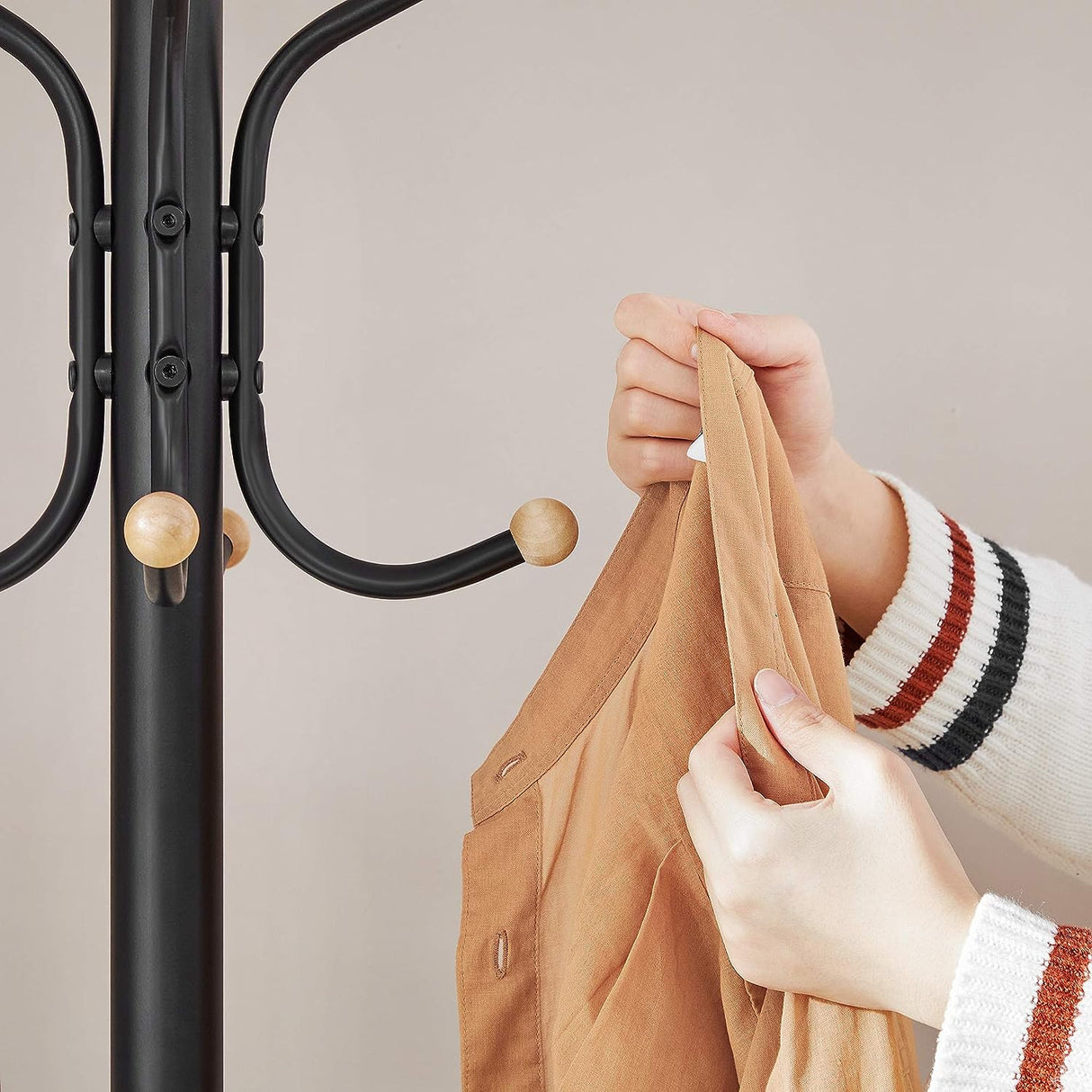 Stylish Black Metal Coat Rack with 12 Hooks and Space-Saving Design, 182cm