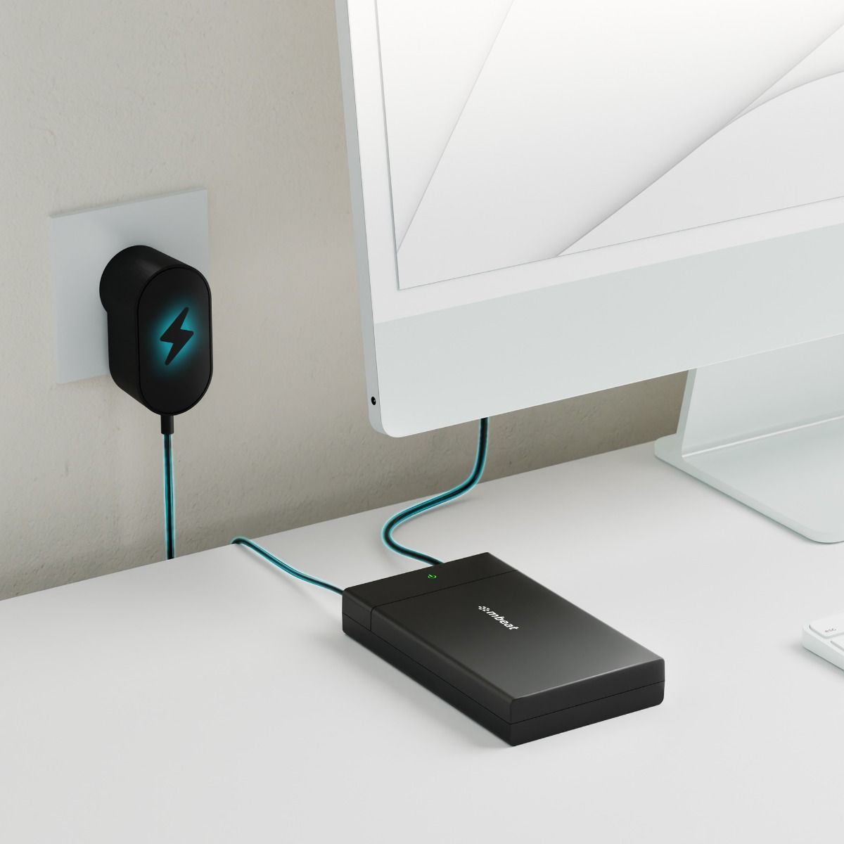 mbeat C1 Tool-Free USB 3.0 3.5 & 2.5 SATA HDD Enclosure - Black