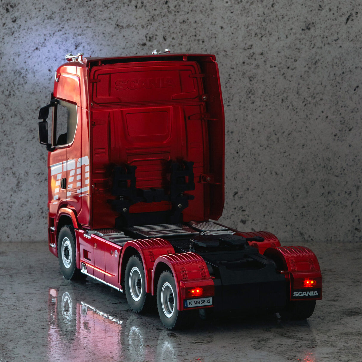 Scania Licensed Remote Control Trailer Head Truck with Lights, Sounds & Steering Adjustment