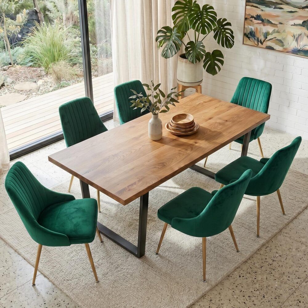 Gourmet Glamour: The Natural&Velvet Dining Set