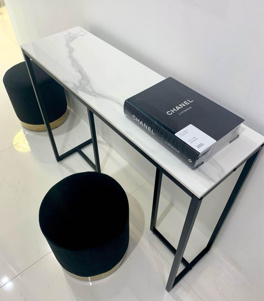 Interior Ave - Stone Marble Console - Marble & Black