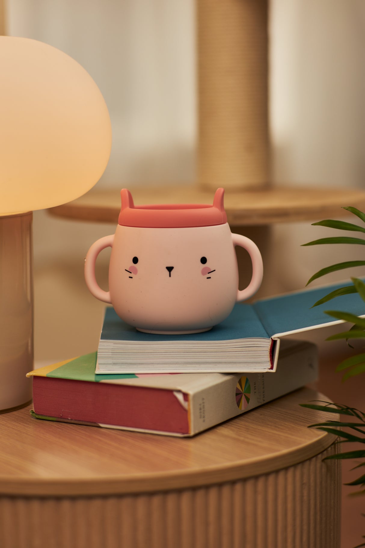 Whisker Wonderland Innovative Hydroponic Cat Grass Growing Mug - Pink | Soil-Free, Digestion & Hairball Aid, Eco-Friendly Silicone, Reusable