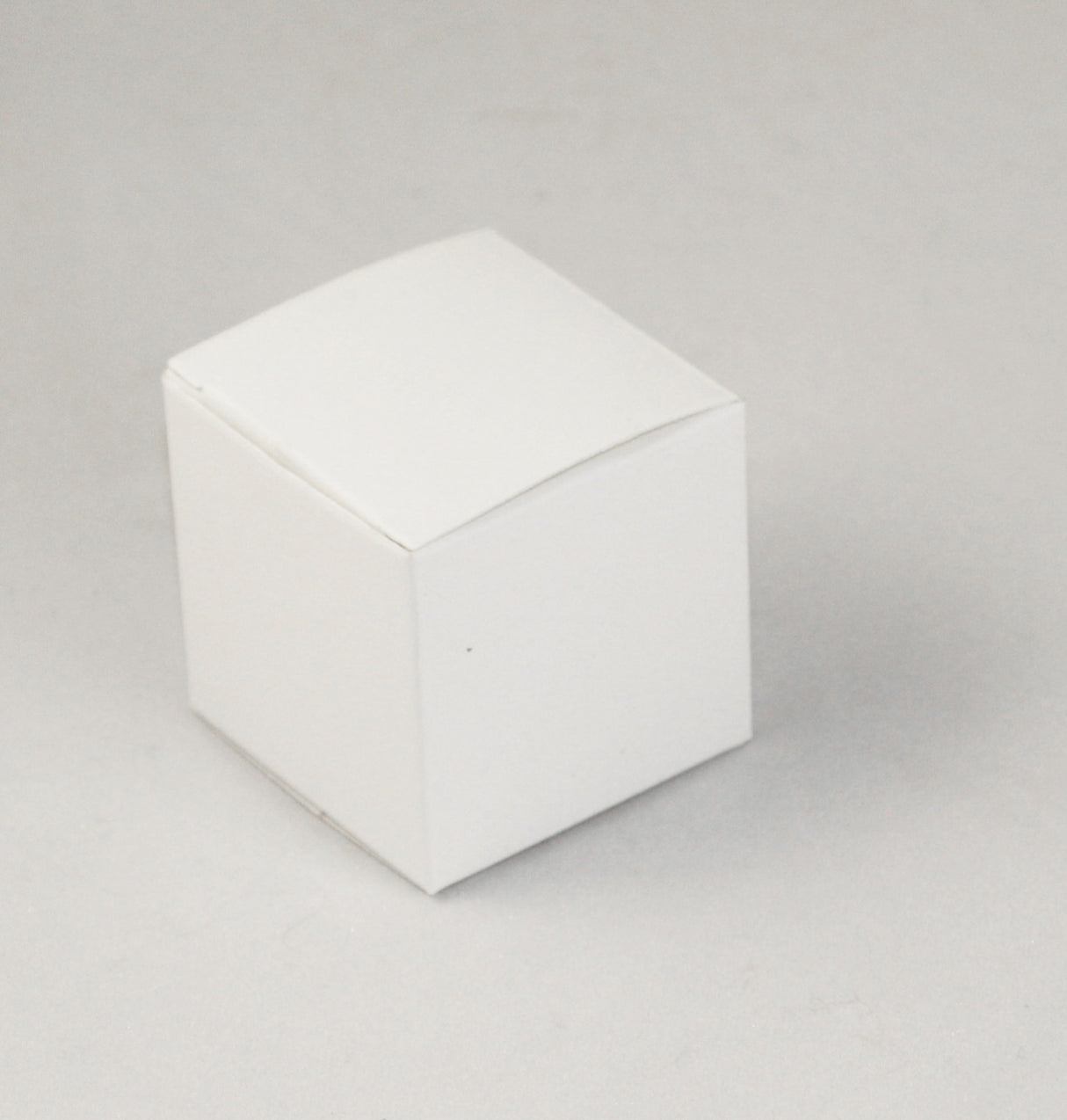 50 Count White 5x5x8cm Cube Gift Boxes - Foldable Packaging for Wedding Favors, Jewelry, Candy, Chocolate, and Soap