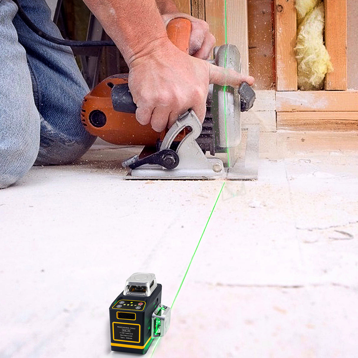 CIGMAN Laser Level Self Leveling 3x360? 3D Green Cross Line for Construction and Picture Hanging, Rechargeable battery, Remote Controller, Magnetic Rotating Stand Included