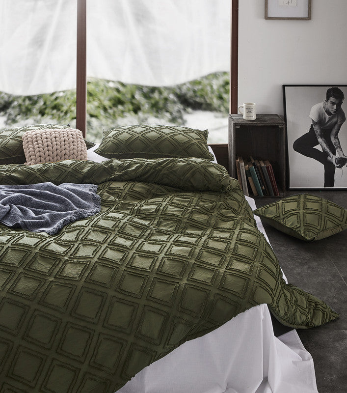 100% Premium Tufted Microfibre Quilt Cover Set - Ultra-Soft, Durable Embroidery Bedding Comforter Set - Machine Washable & Zipper Closure - Khaki Green - Double