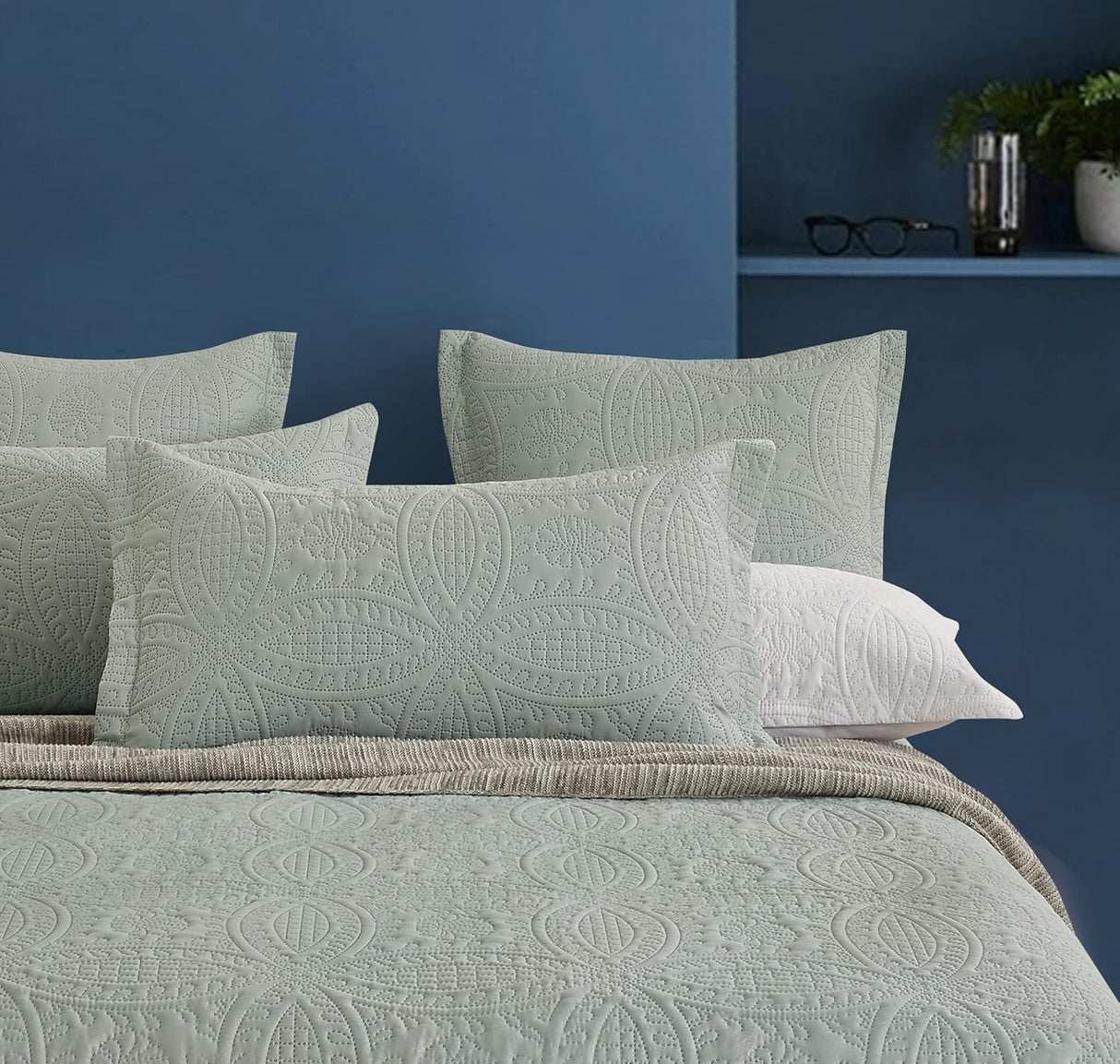 Lisbon Quilted 3-Piece Embossed Coverlet Set (Sage Green, Double/Queen)