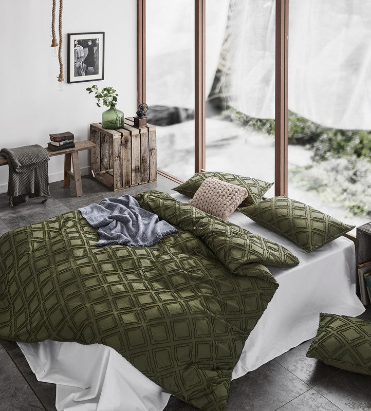 100% Premium Tufted Microfibre Quilt Cover Set - Ultra-Soft, Durable Embroidery Bedding Comforter Set - Machine Washable & Zipper Closure - Khaki Green - Queen