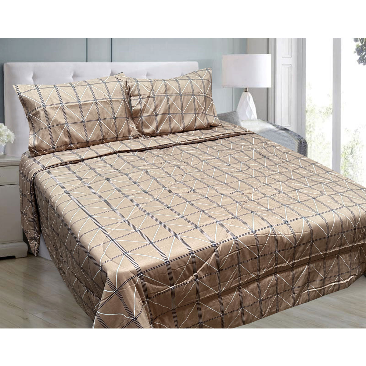 Hotel Living 3-Piece Lightweight Microfiber Comforter Set in Queen/King Oscar Chevron Design