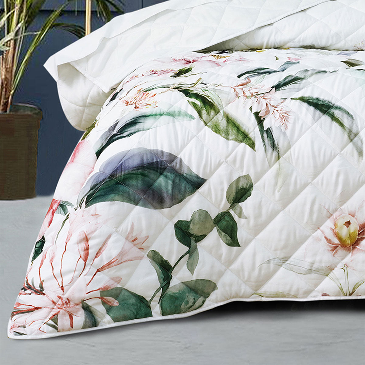 Bianca Indi White Polyester Coverlet Set Single/Double