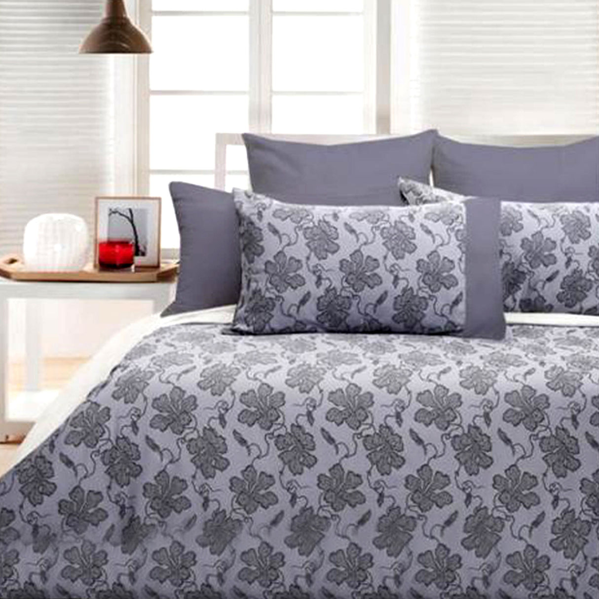 Accessorize Cranbrook Lilac Quilt Cover Set Black KING