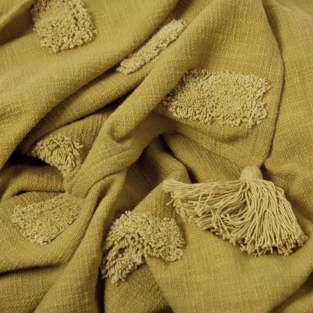 J Elliot Home Quinn Cotton Textured Throw with Tassels – 130 x 160 cm in Ochre & Jojoba