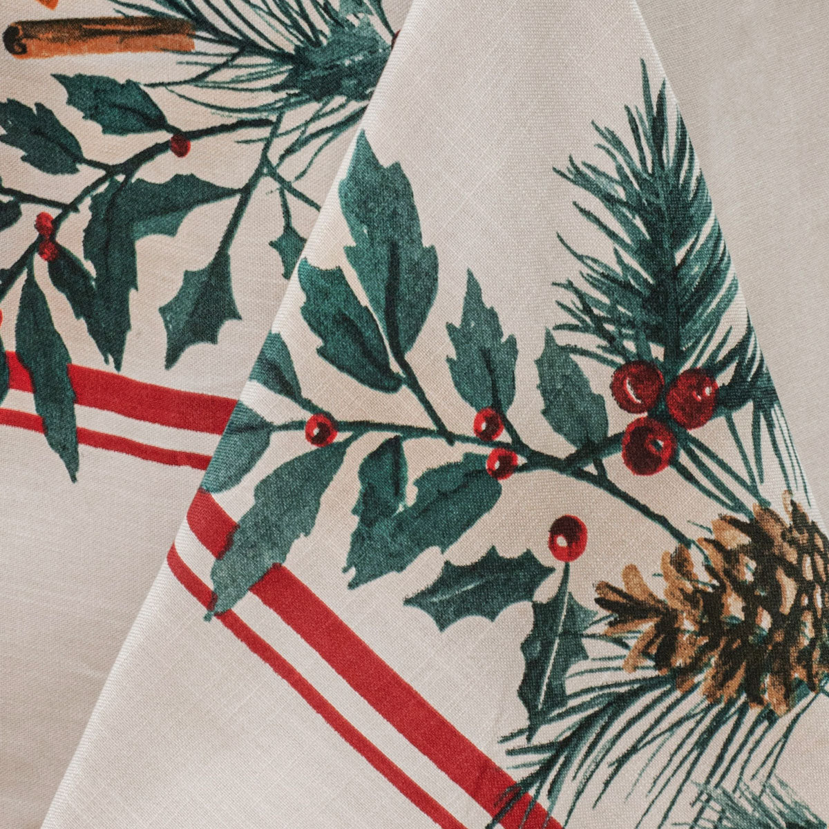 Ladelle Evergreen Christmas 100% Cotton Tablecloth - 150 x 300 cm for Holiday Gatherings