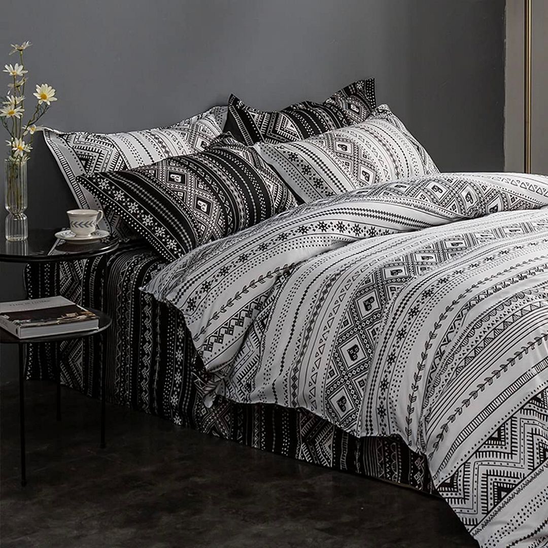 Tugo Reversible Queen Size Quilt/Duvet Cover Set
