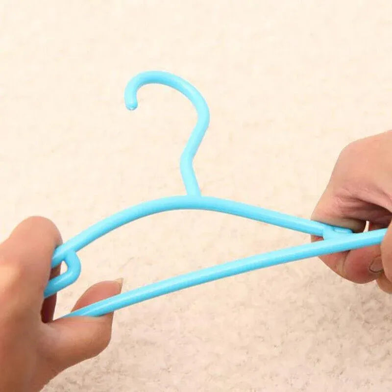 10pcs Small Plastic Clothes Hangers Mini Coat Hanger Set for Wardrobe Storage - Green